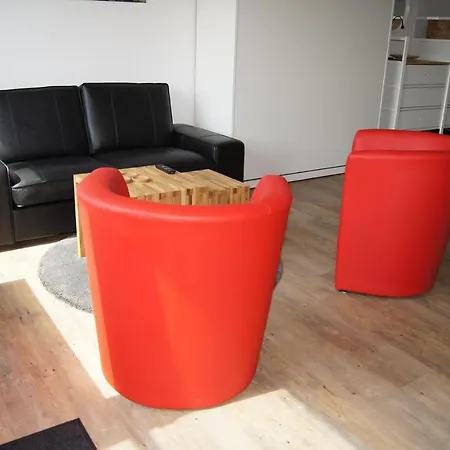 21087 Apartment